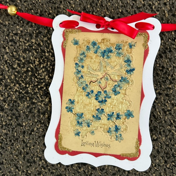 Vintage repurposed, valentine garland - Picture 8 of 9